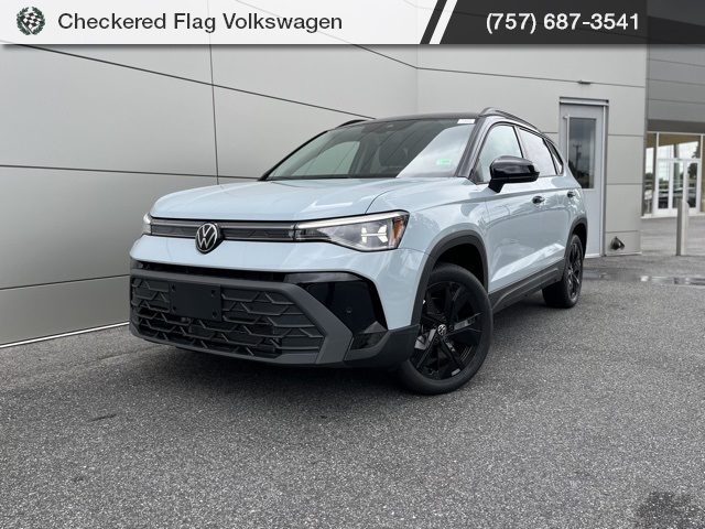 2025 Volkswagen Taos SE Black's photo