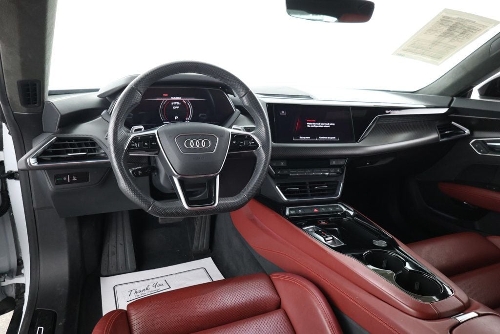 2024 Audi e-tron GT Prestige photo 12