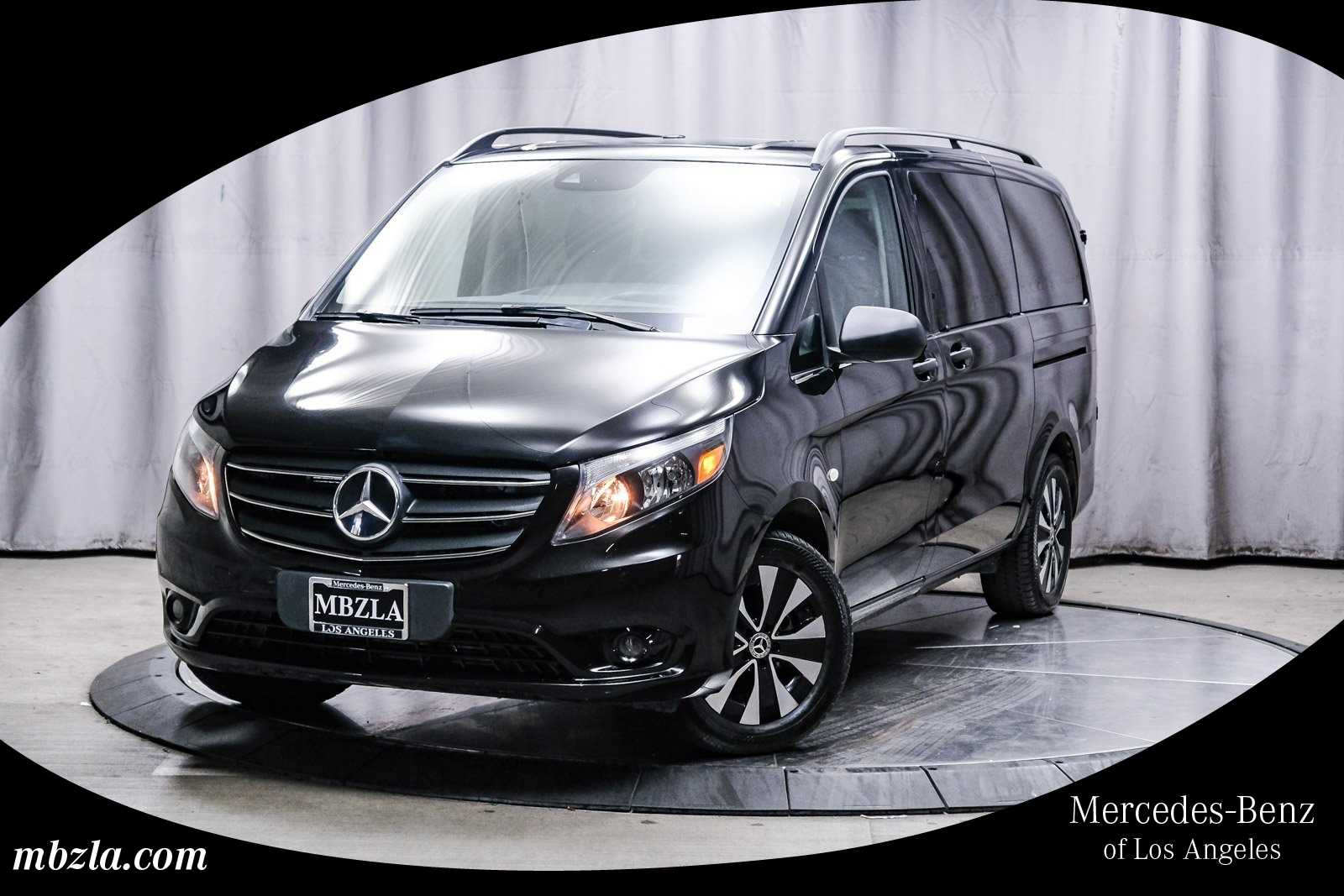 2023 Mercedes-Benz Metris Passenger Van Base
