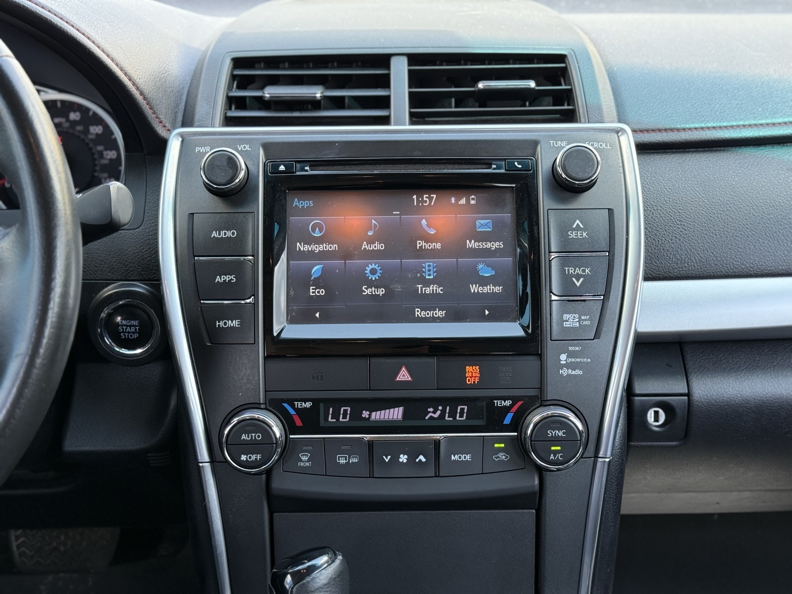 2015 Toyota Camry XSE photo 16