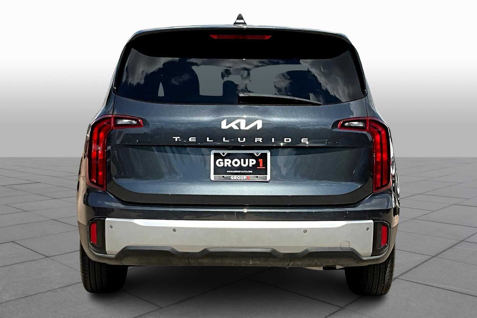 2024 Kia Telluride LX photo 4