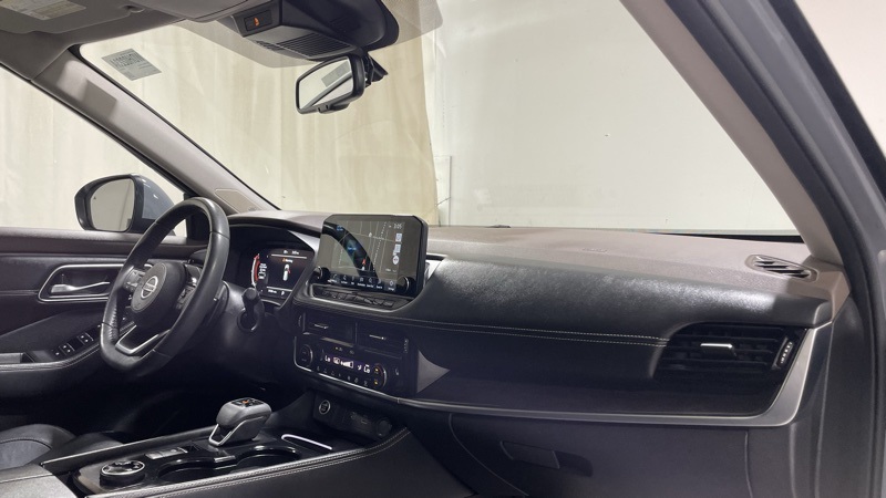 2021 Nissan Rogue Platinum photo 15