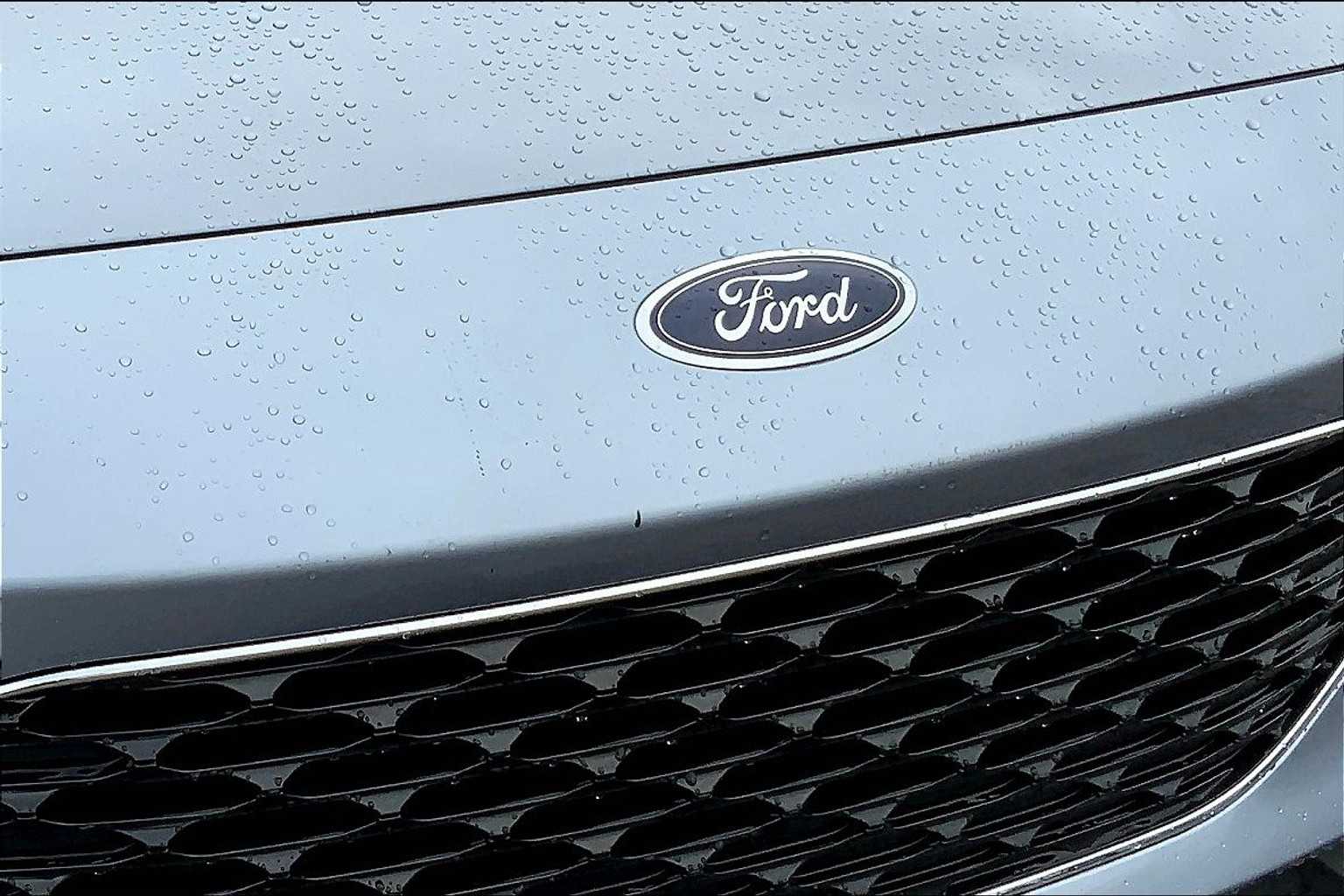 2022 Ford Escape SEL photo 28