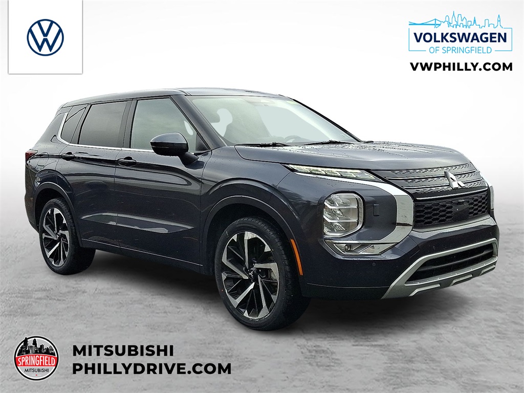 2024 Mitsubishi Outlander SE's photo