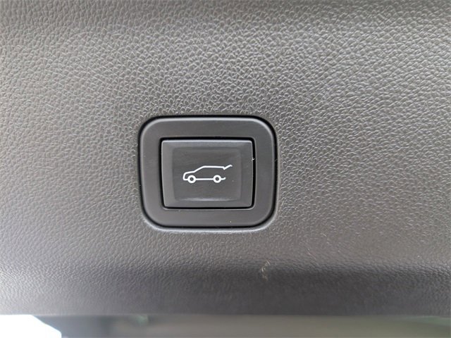 2023 Gmc Yukon XL SLT photo 17
