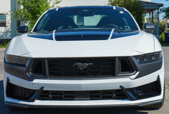 2025 Ford Mustang Dark Horse photo 2
