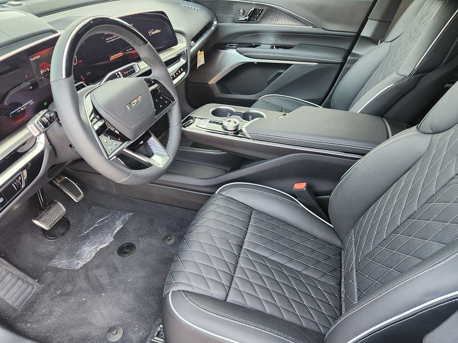 2026 Cadillac Lyriq photo 8