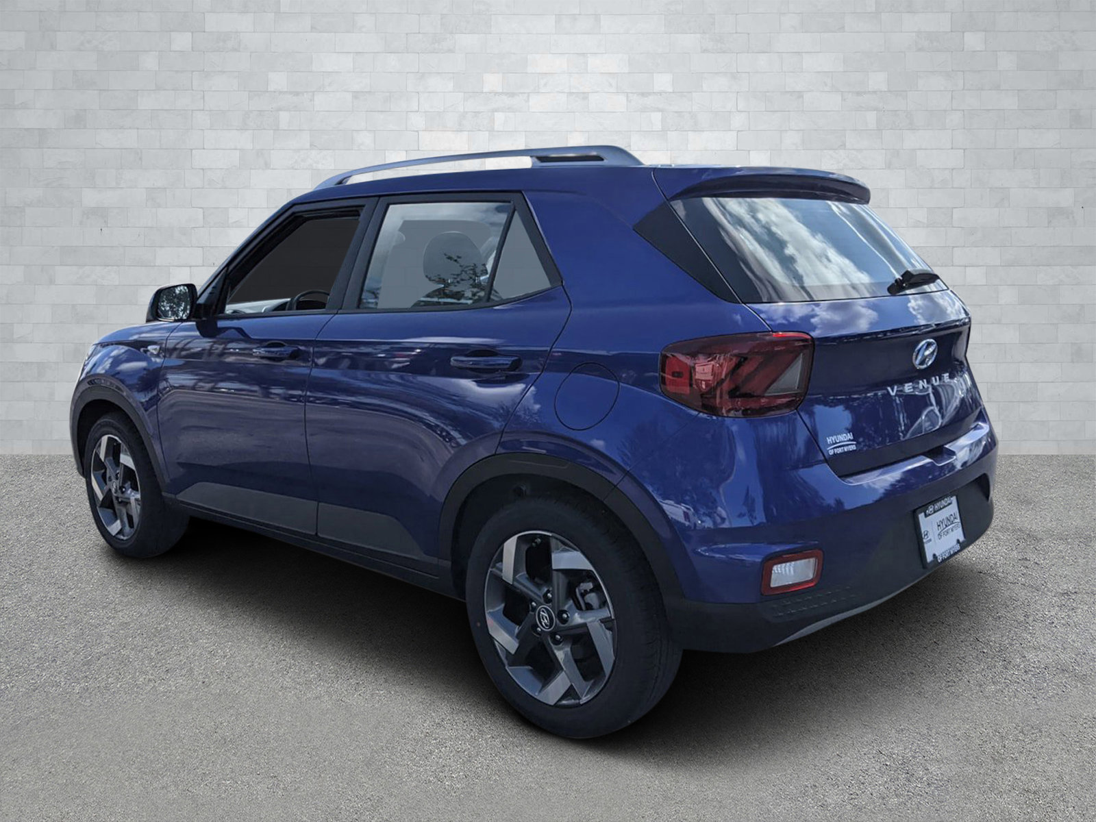 2025 Hyundai Venue SEL Limited photo 6