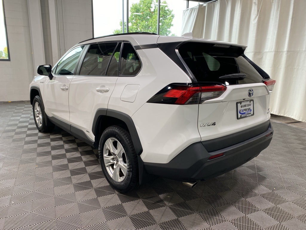 2021 Toyota RAV4 Hybrid LE photo 7