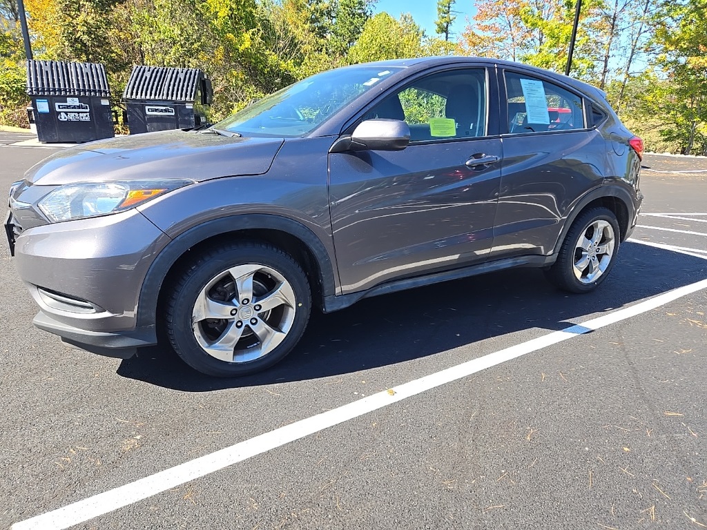 2017 Honda HR-V LX photo 7
