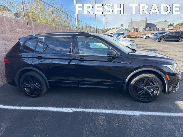 2024 Volkswagen Tiguan SE R-Line Black photo 2