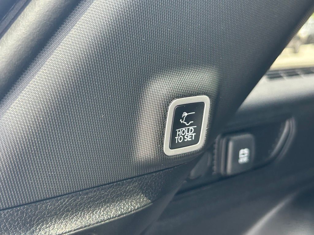 2025 Jeep Grand Cherokee Laredo X photo 27