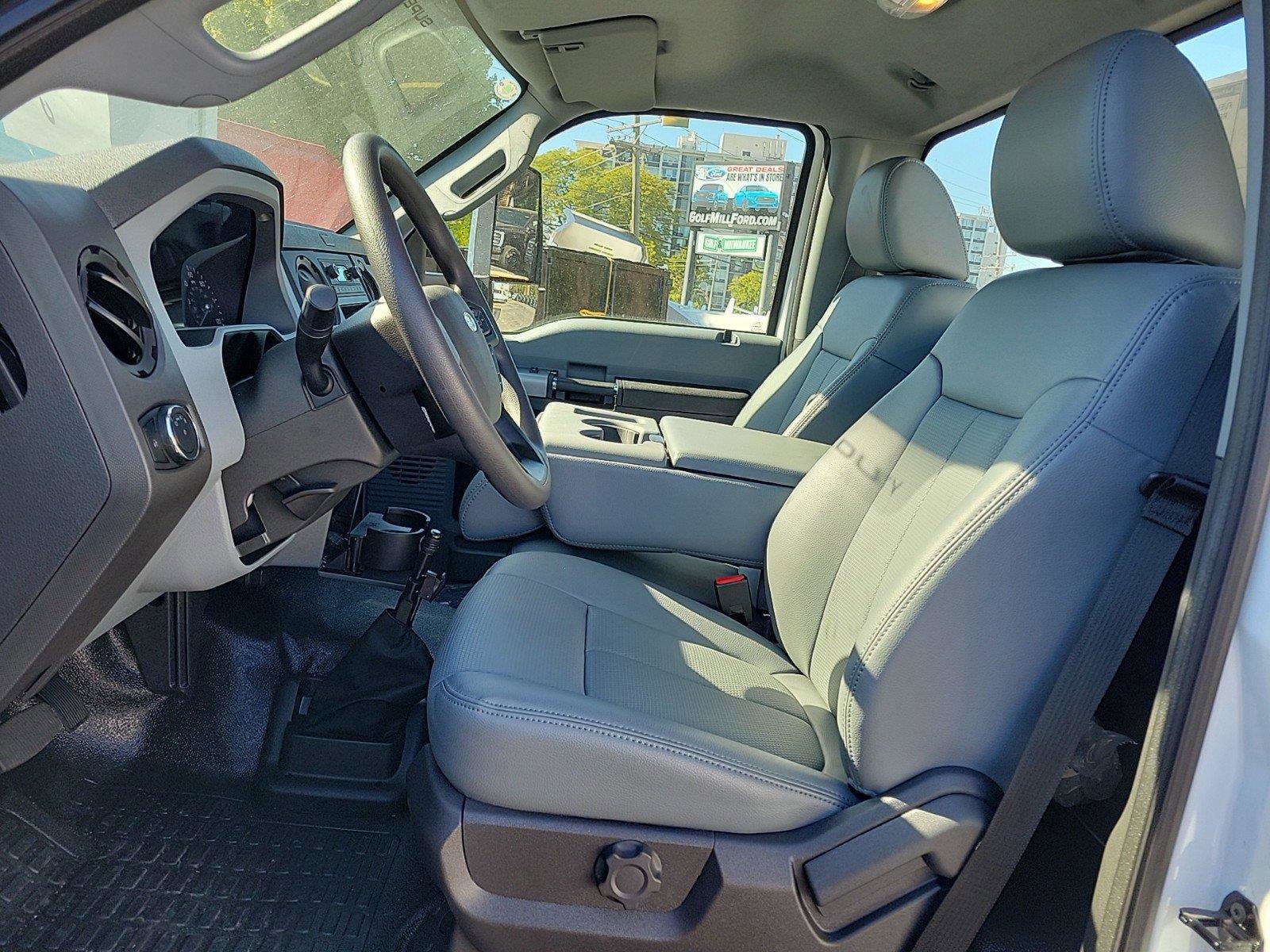 2025 FORD F-750 - Image 12