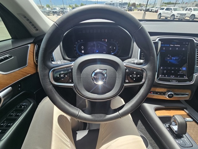 2024 Volvo XC90 B5 Plus photo 8