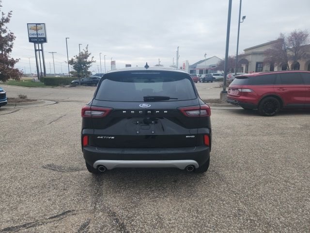 2025 Ford Escape Active photo 2