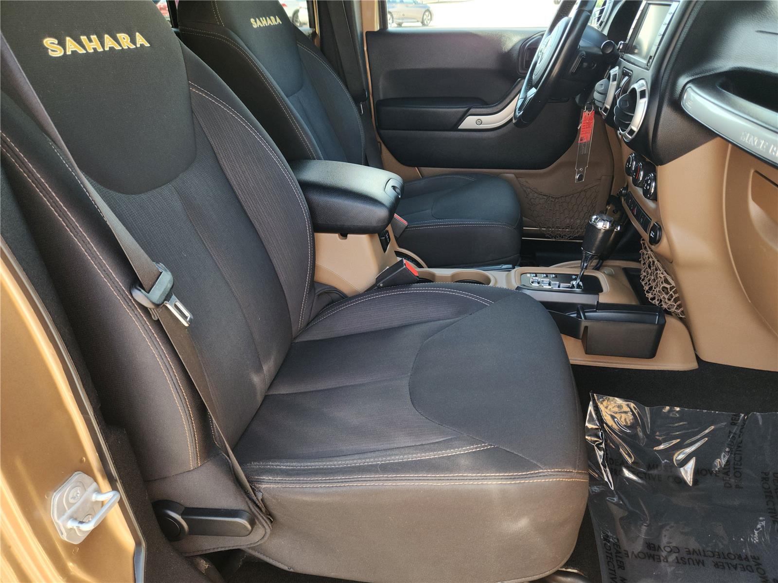 2015 Jeep Wrangler Sahara photo 12