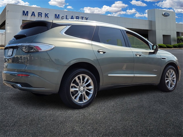 2022 Buick Enclave Avenir photo 3