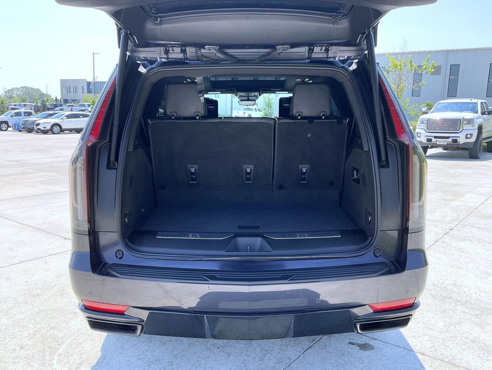 2023 Cadillac Escalade Sport photo 20