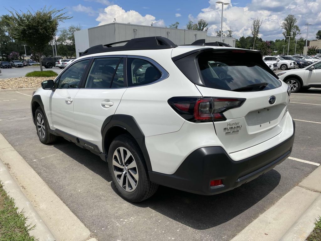 2024 Subaru Outback Base photo 3