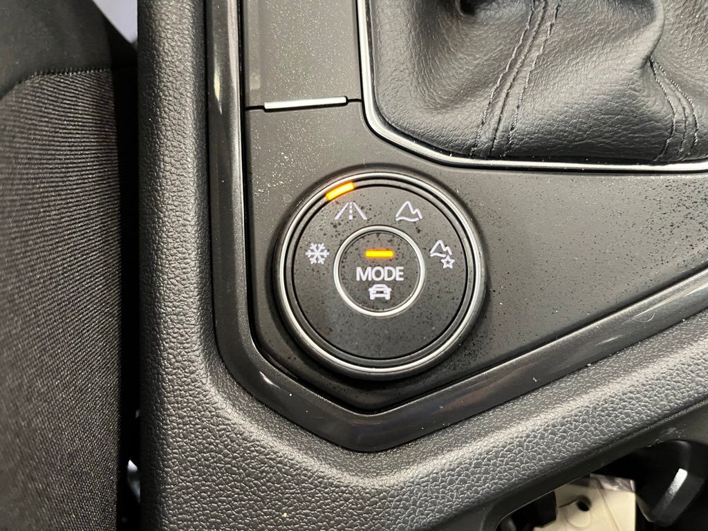 2024 Volkswagen Tiguan SE Wolfsburg Edition photo 13
