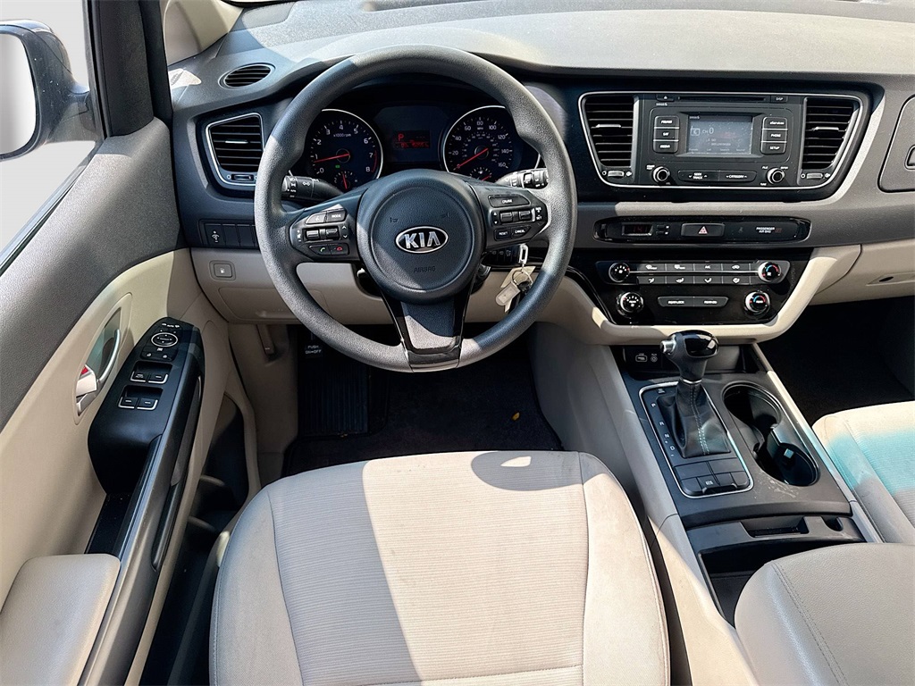 2015 Kia Sedona LX photo 21