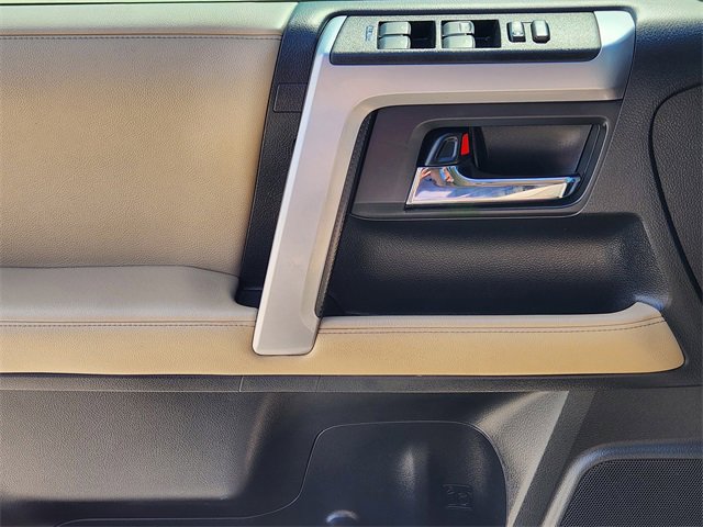 2022 Toyota 4Runner 4WD SR5 Premium photo 21
