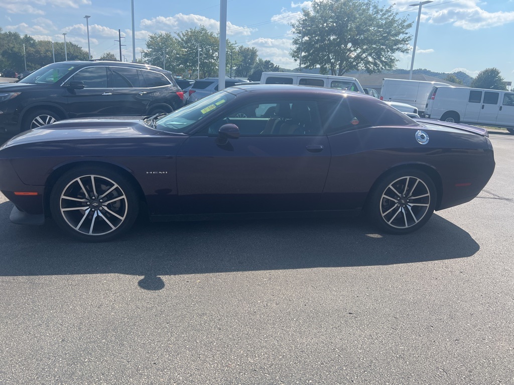 2021 Dodge Challenger R/T photo 12