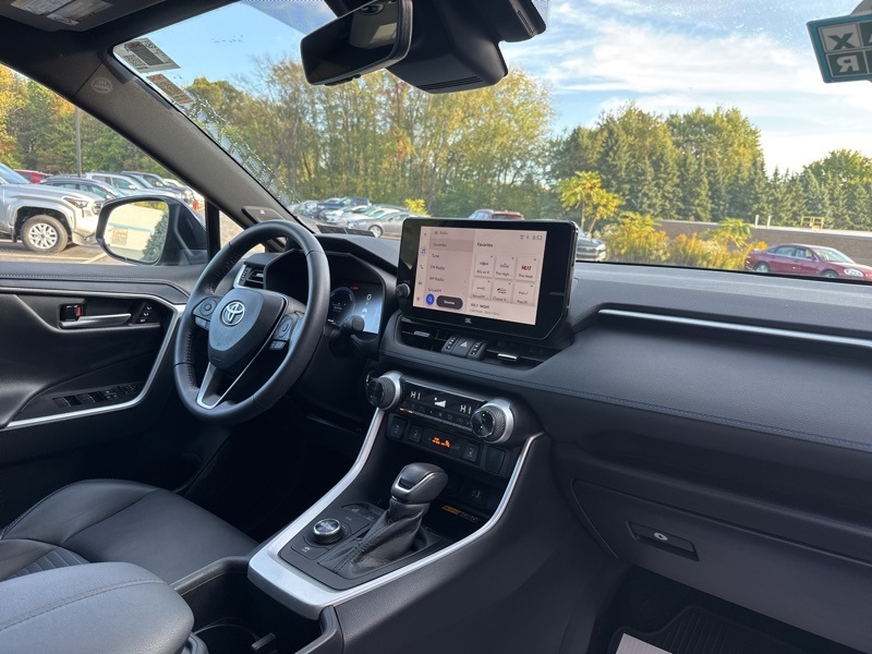 2023 Toyota RAV4 Hybrid XSE photo 48
