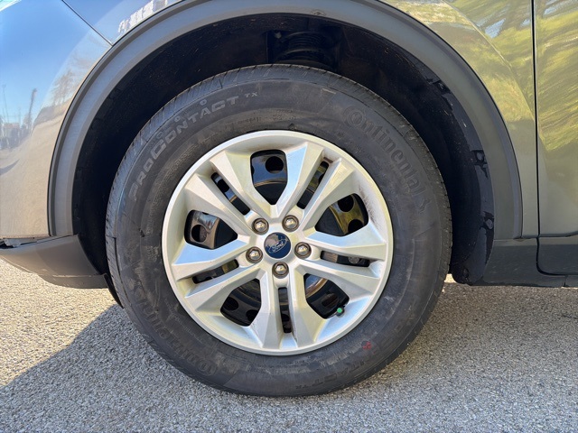 2022 Ford Escape S photo 4