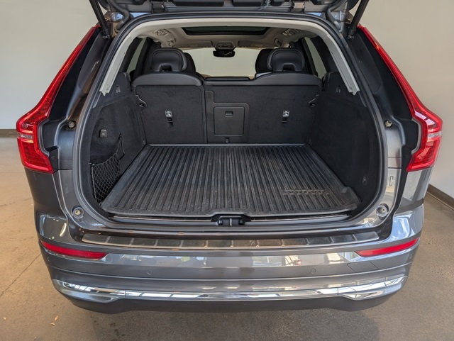 2022 Volvo XC60 Inscription photo 3