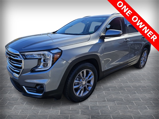 2024 Gmc Terrain SLT photo 2