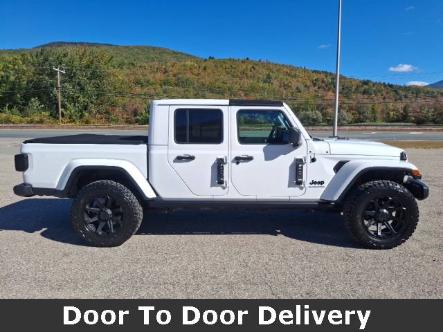 2021 Jeep Gladiator Overland photo 2