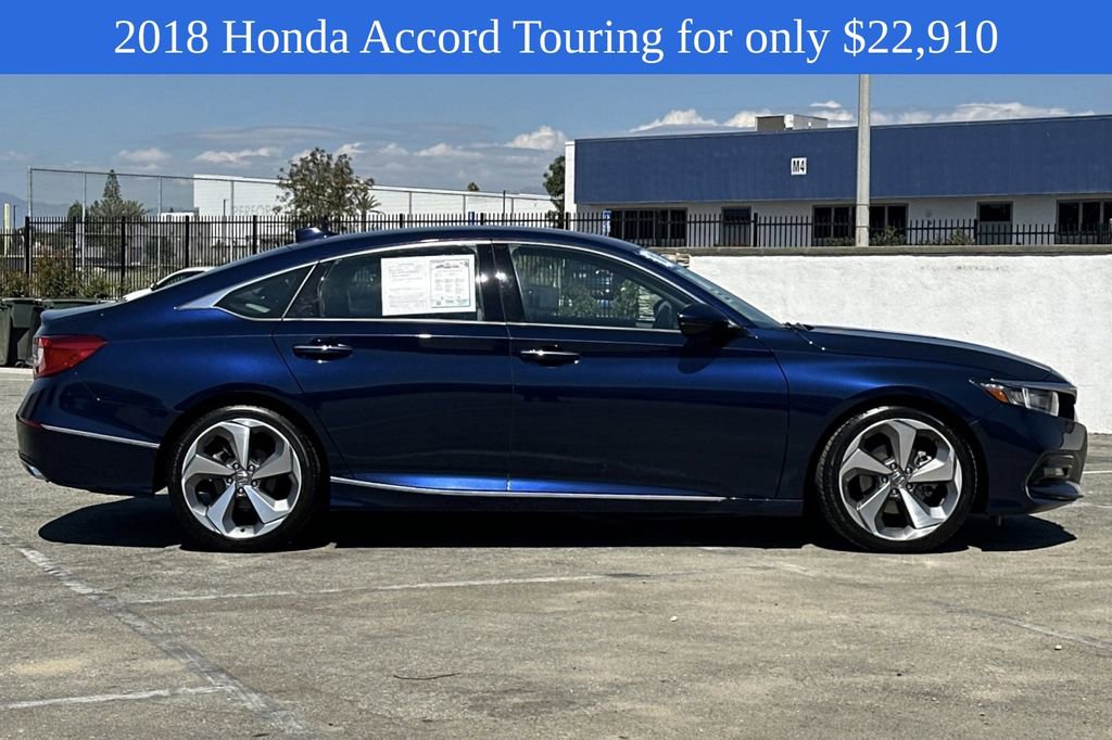 2018 Honda Accord Touring 1.5T photo 3