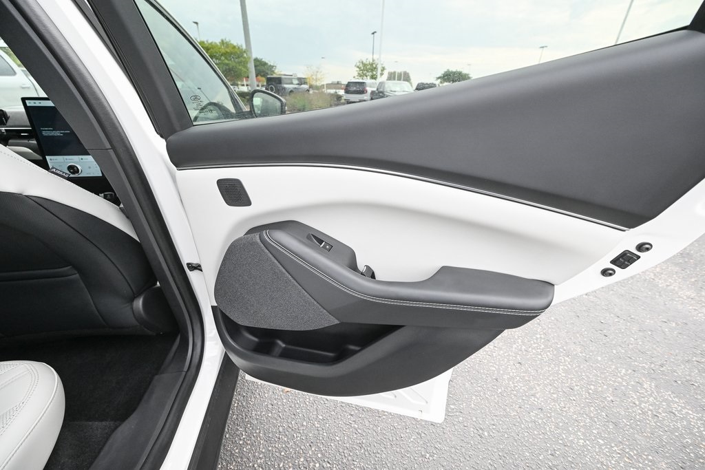 2024 Ford Mustang Mach-E Premium photo 23