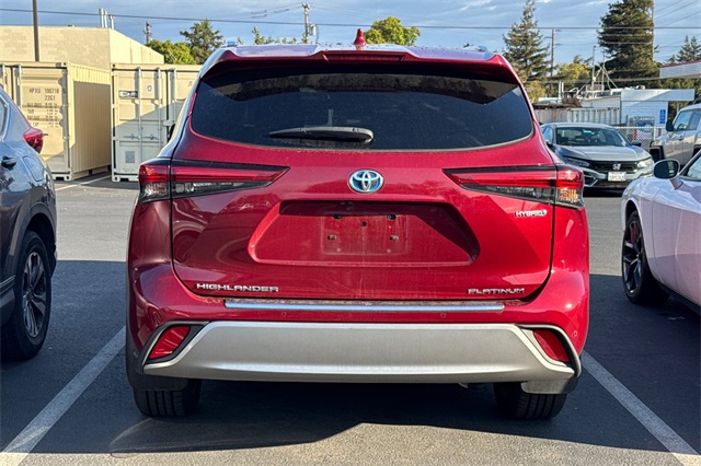 2021 Toyota Highlander Hybrid Platinum photo 2