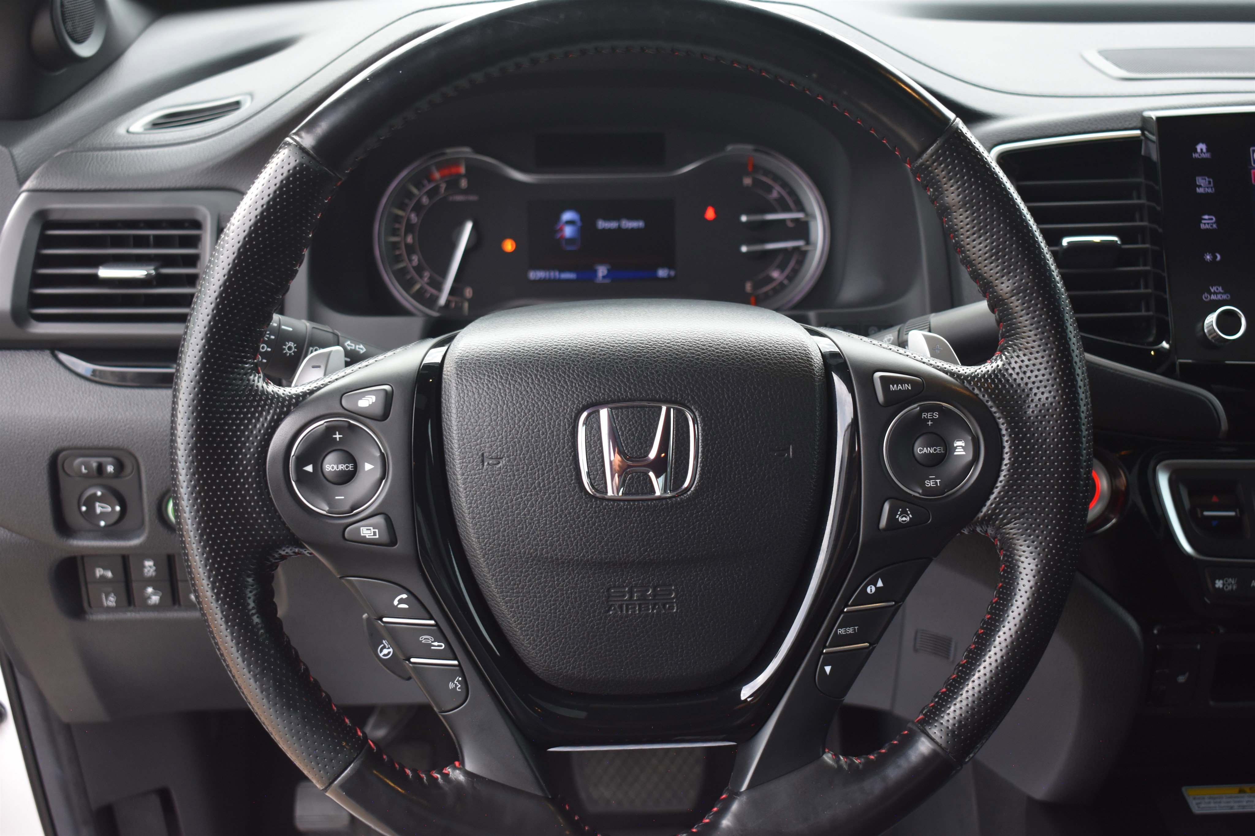 2023 Honda Ridgeline Black Edition photo 11