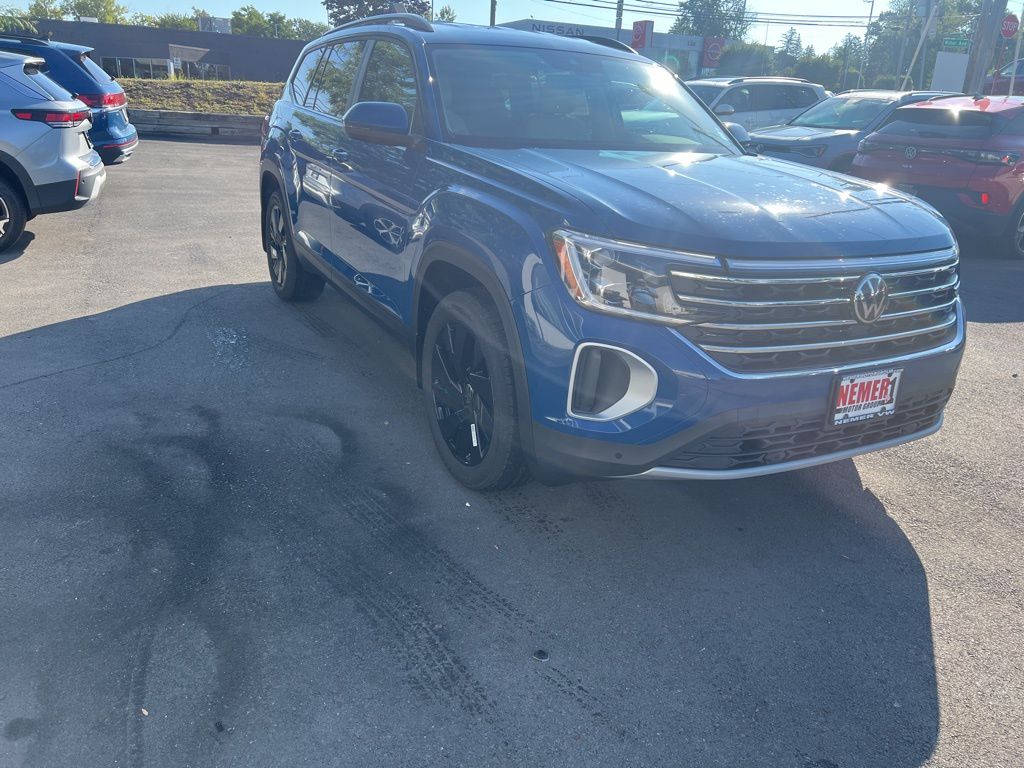 2026 Volkswagen Atlas SE Technology photo 3