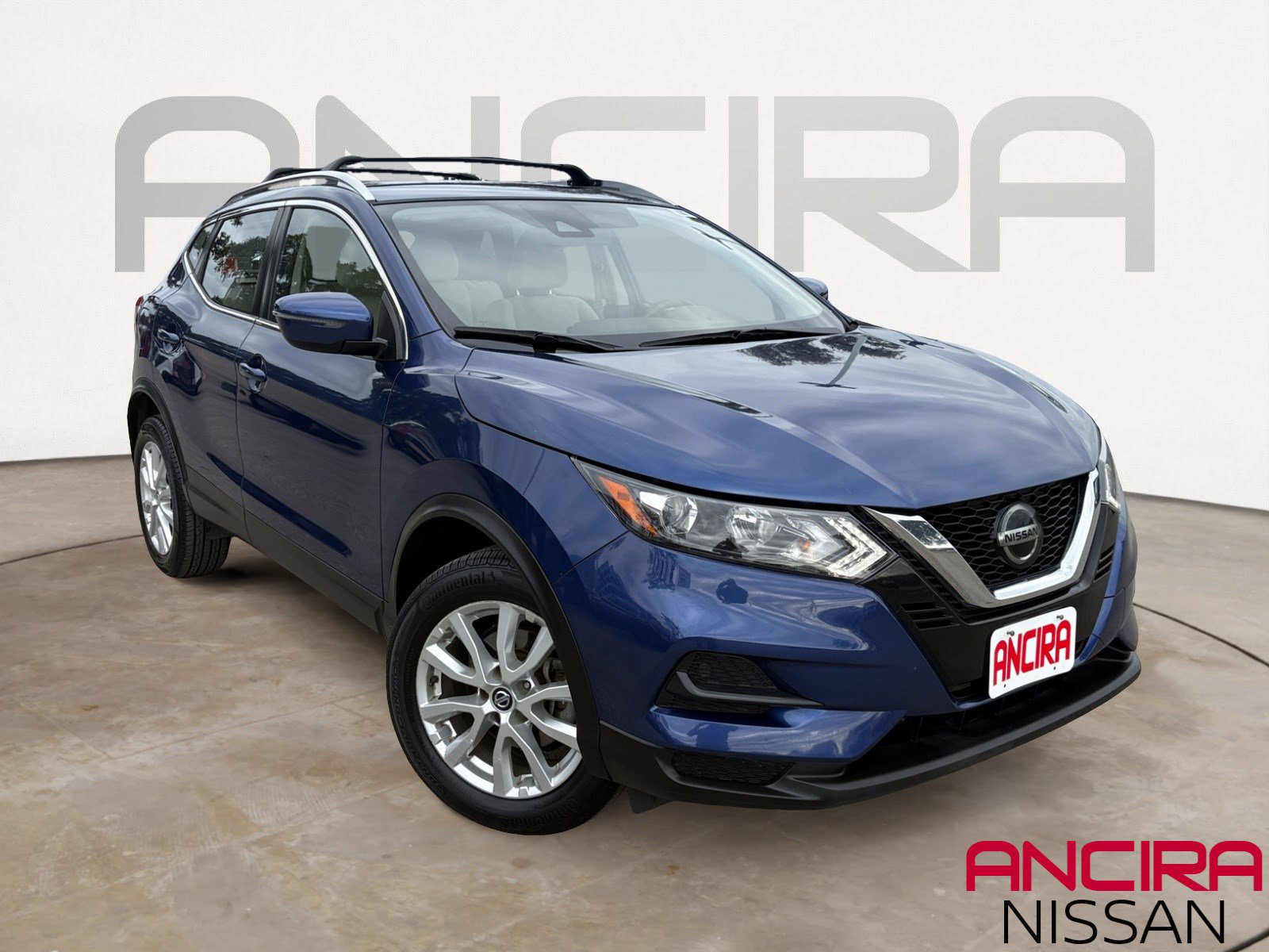 2020 Nissan Rogue Sport SV's photo