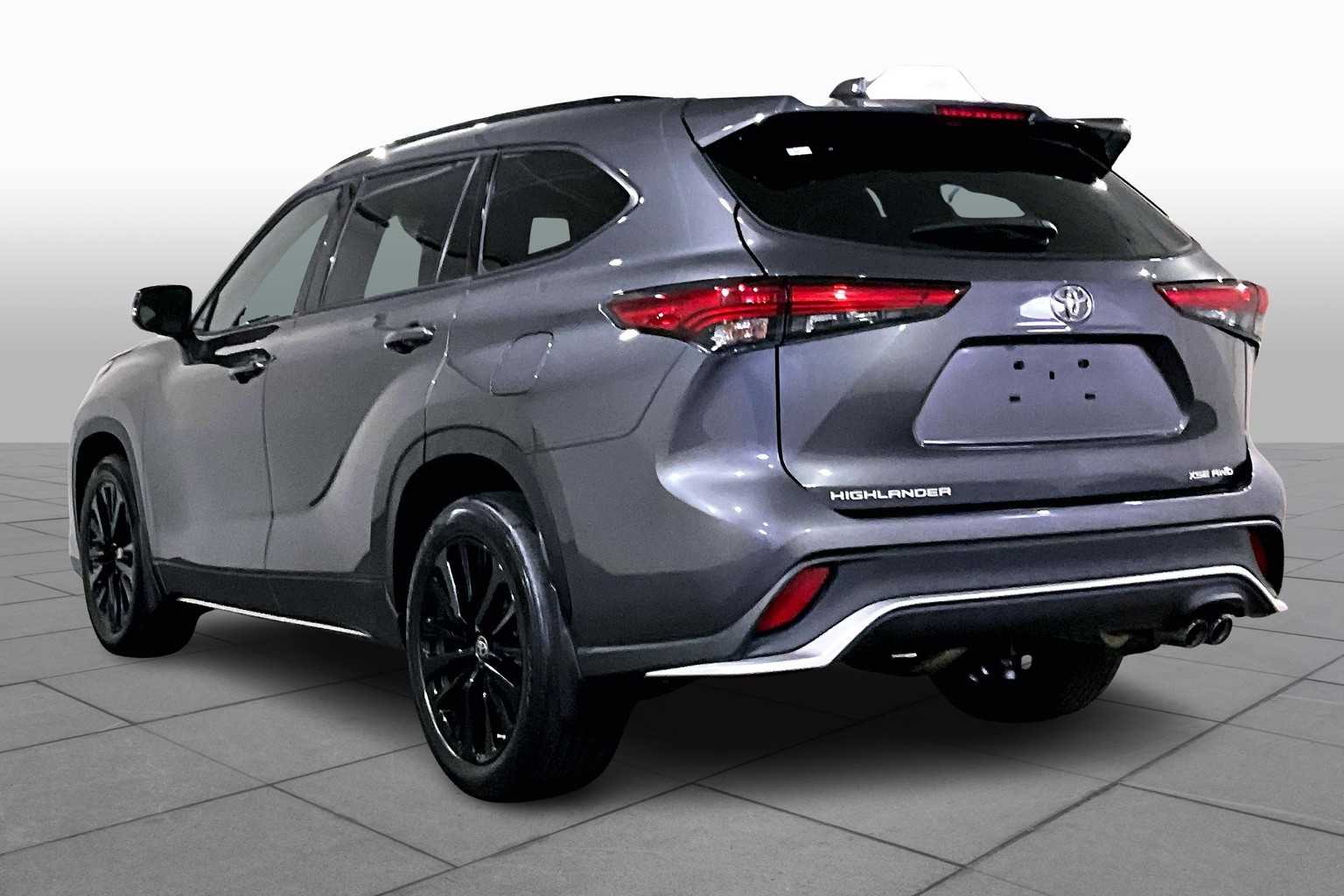 2023 Toyota Highlander XSE photo 10