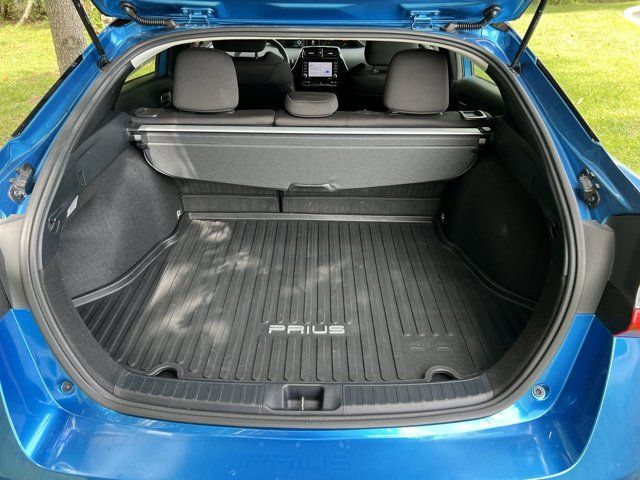 2022 Toyota Prius LE AWD-e photo 15