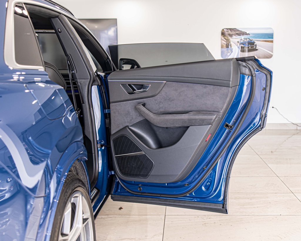 2025 AUDI RS Q8 - Image 40