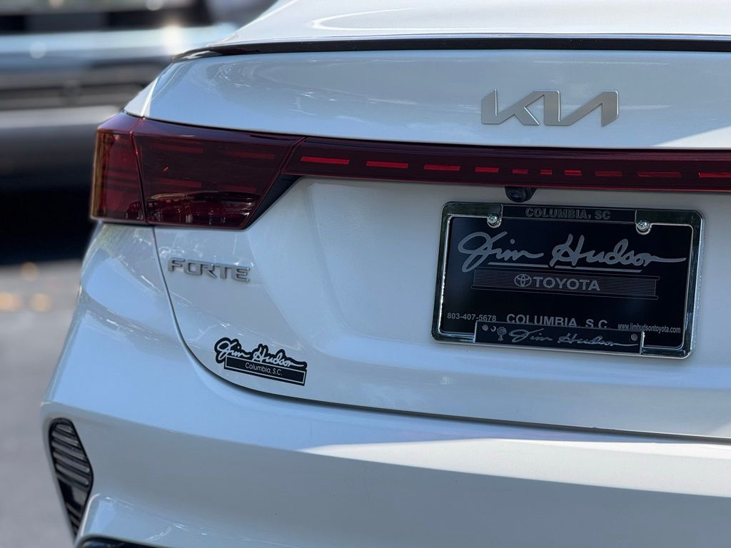 2023 Kia Forte GT-Line photo 10