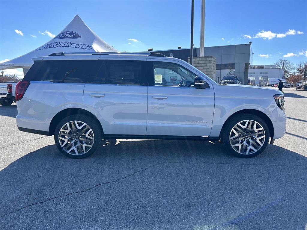 2025 Ford Expedition Platinum photo 2