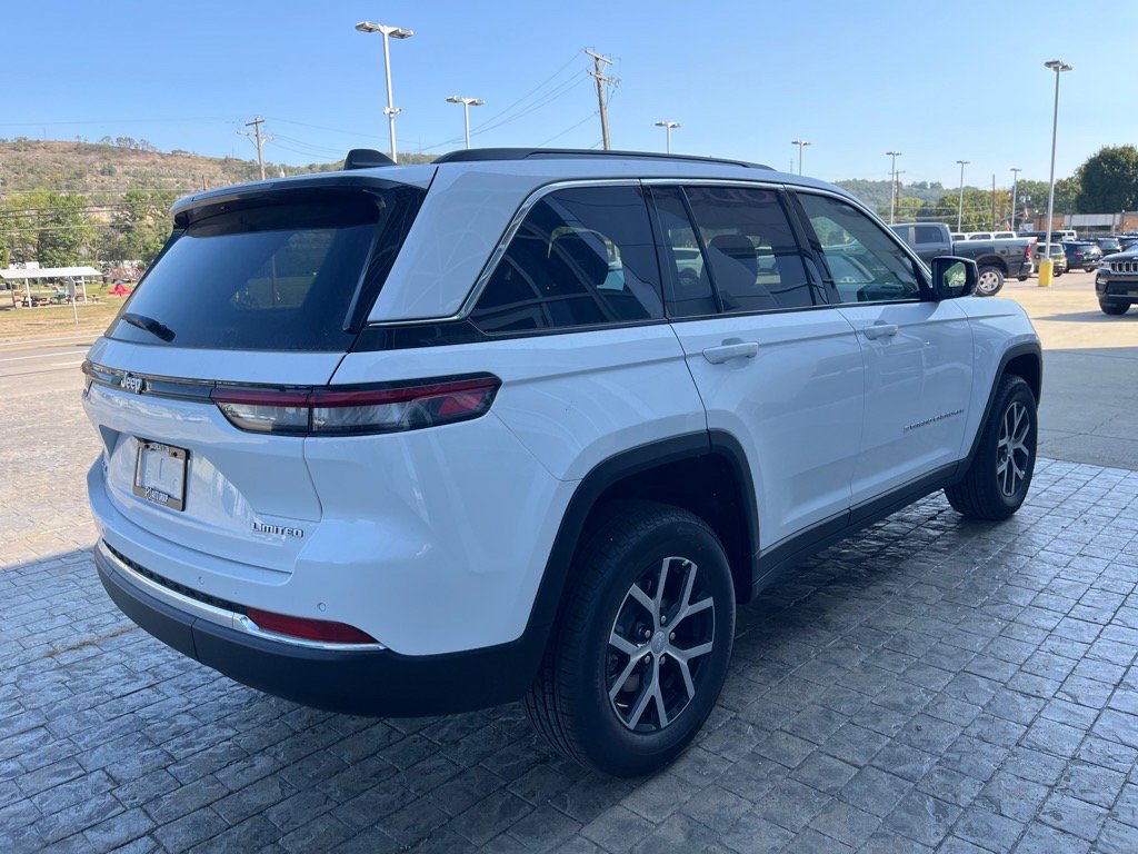 2025 Jeep Grand Cherokee Limited photo 4