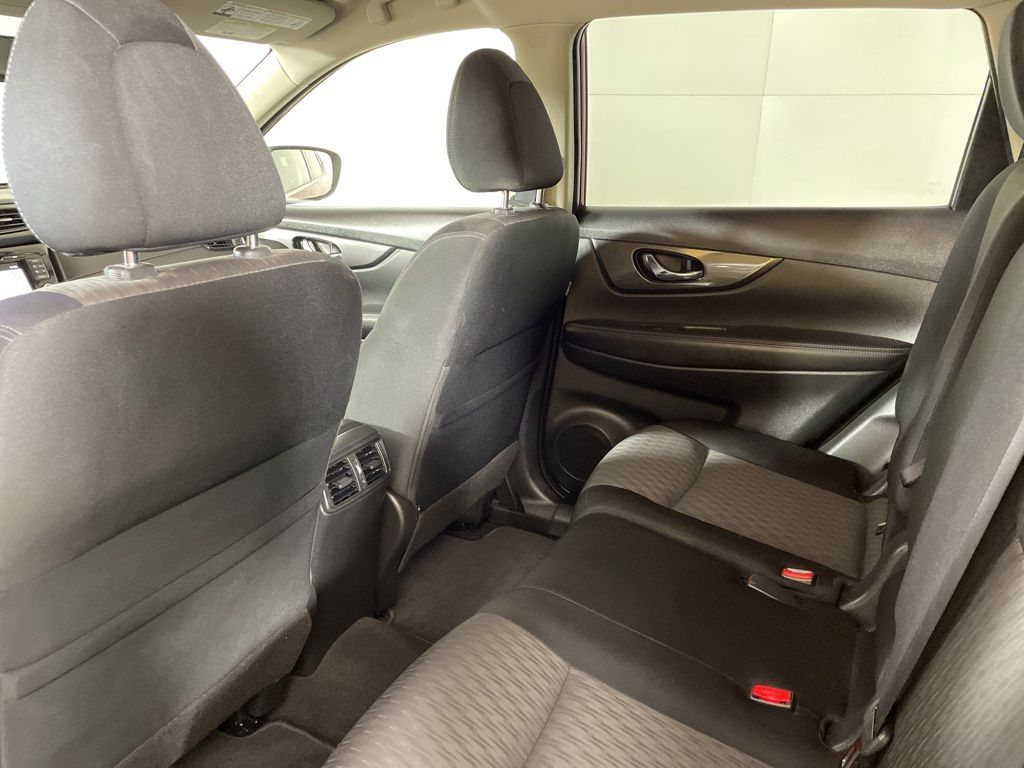 2017 Nissan Rogue SV AWD photo 34