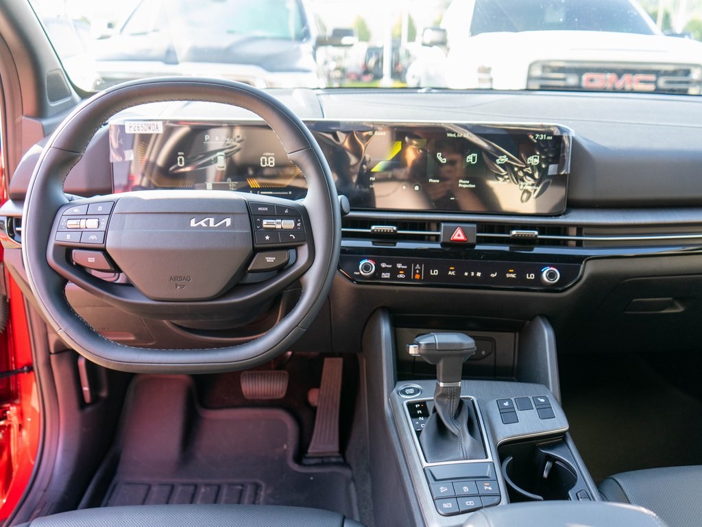 2026 Kia Sportage X-Line photo 13