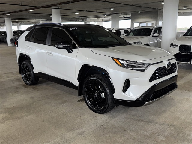 2025 Toyota RAV4 XSE
