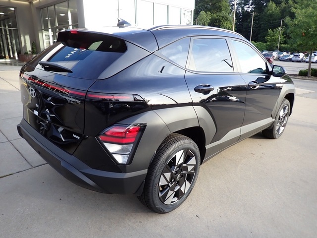 2025 Hyundai Kona SEL photo 2
