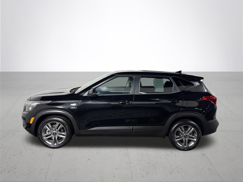 2021 Kia Seltos LX photo 9