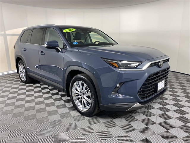 2024 Toyota Grand Highlander Platinum's photo
